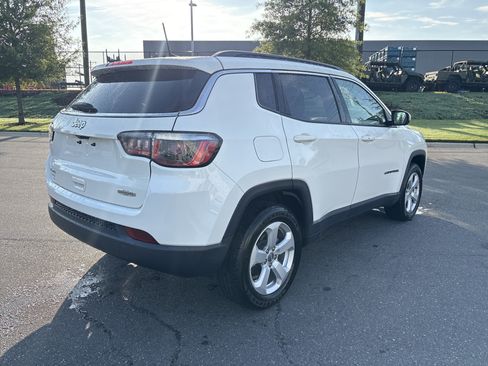 Used 2020 Jeep Compass Latitude AWD/4WD image 9