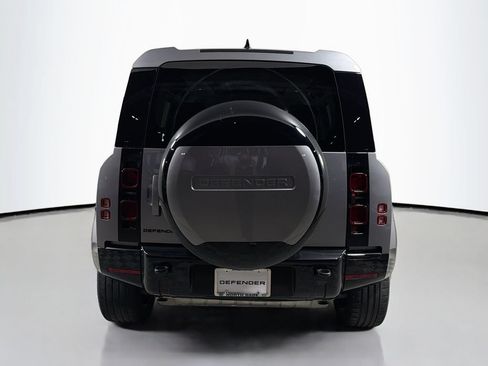 Used 2024 Land Rover Defender 110 X-Dynamic SE AWD/4WD image 6