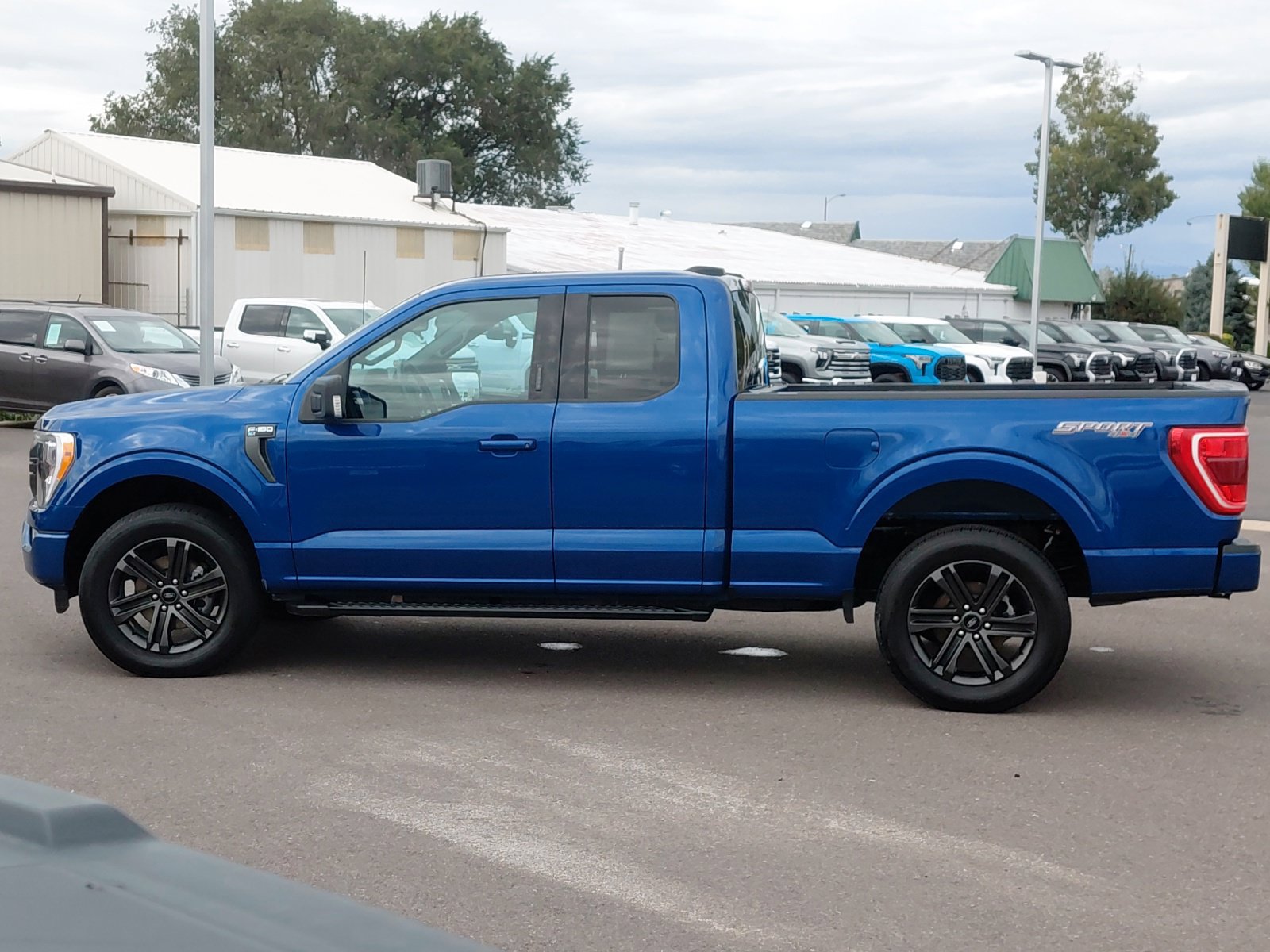 Used 2022 Ford F150 XLT w/ Equipment Group 302A High AWD/4WD image 10