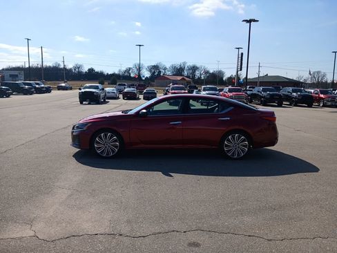 Used 2023 Nissan Altima 2.5 SL image 4