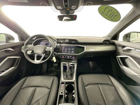 Used 2022 Audi Q3 2.0T Premium Plus image 3