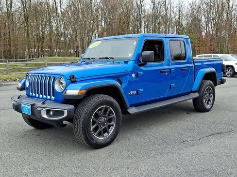 Used 2020 Jeep Gladiator Overland w/ Popular Equipment Package AWD/4WD image 3
