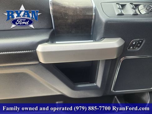 Certified 2022 Ford F250 Lariat w/ Lariat Ultimate Package AWD/4WD image 16