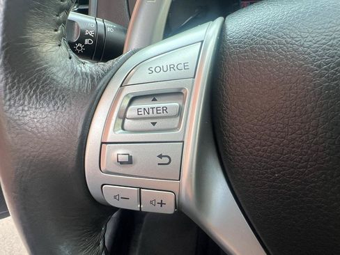 Used 2017 Nissan Altima 2.5 SR w/ Midnight Edition Package FWD image 19
