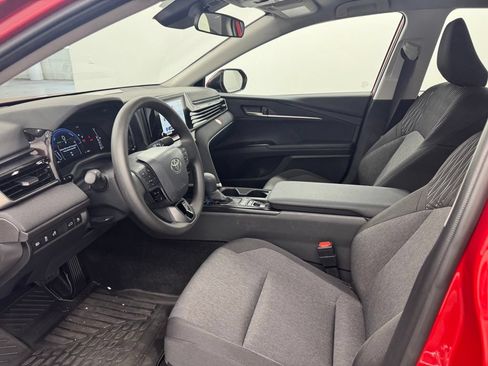 Used 2026 Toyota Camry LE FWD image 9