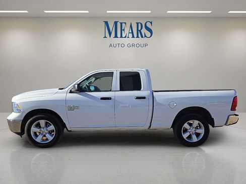 Used 2024 RAM 1500 Classic SLT image 2