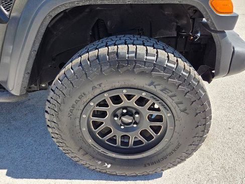 Certified 2018 Jeep Wrangler Unlimited Sport S AWD/4WD image 18