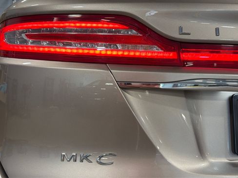 Used 2019 Lincoln MKC Premiere AWD/4WD image 45