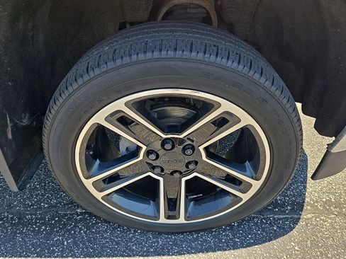Used 2019 GMC Sierra 1500 SLE w/ Black Pack AWD/4WD image 20