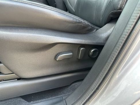 Used 2021 Subaru Ascent Touring AWD/4WD image 21