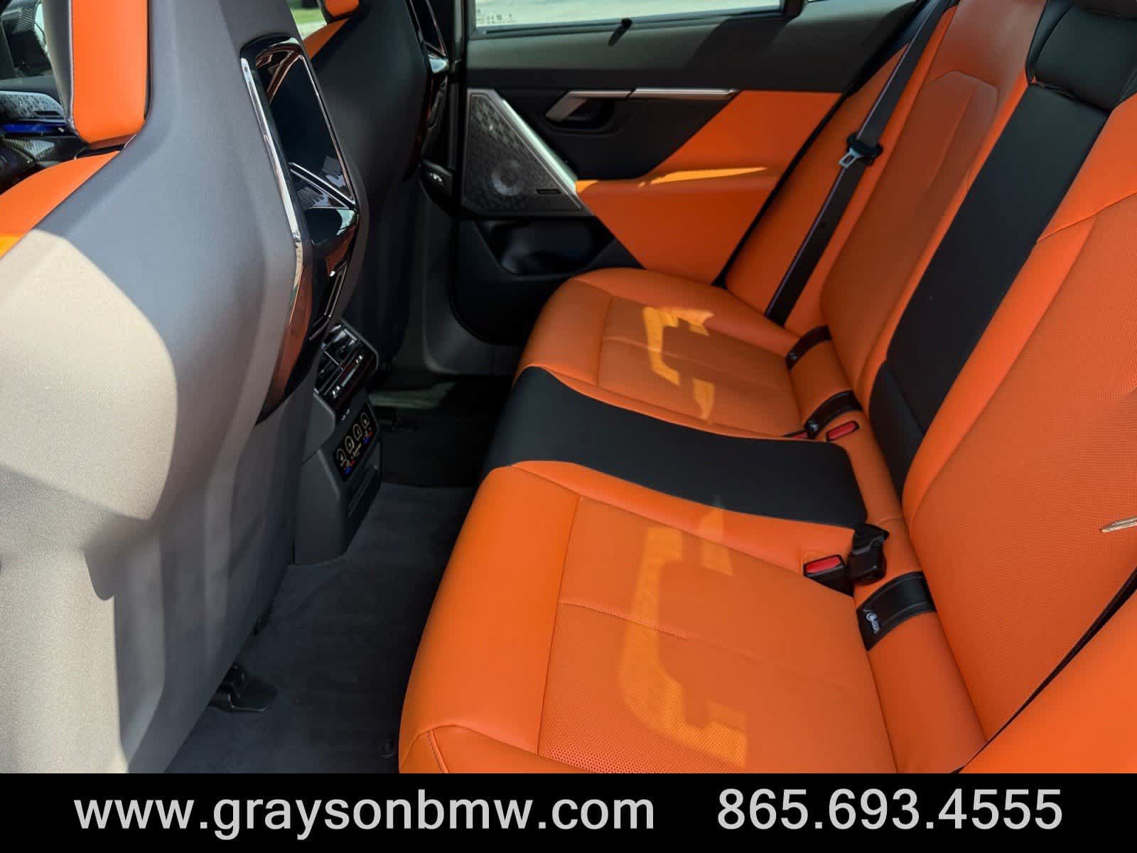 Used 2025 BMW M5 w/ Carbon Package AWD/4WD image 21