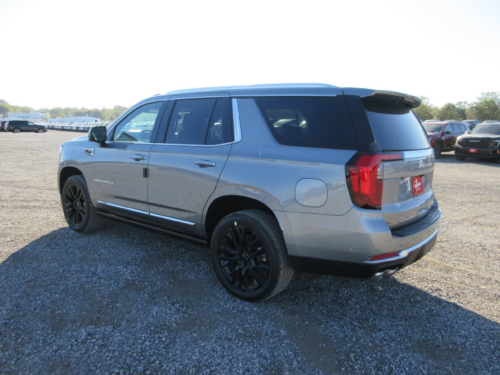 New 2027 GMC Yukon Denali w/ Sun & Power Step Package AWD/4WD image 6