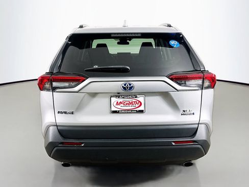 Used 2022 Toyota RAV4 XLE w/ Convenience Package AWD/4WD image 19
