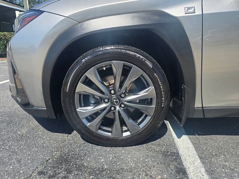 Used 2019 Lexus UX 200 F Sport FWD image 10