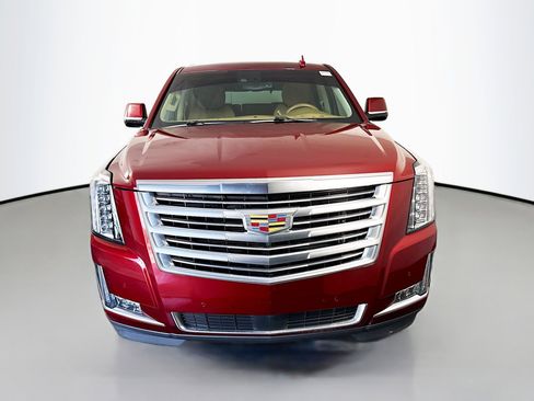 Used 2016 Cadillac Escalade Platinum image 2