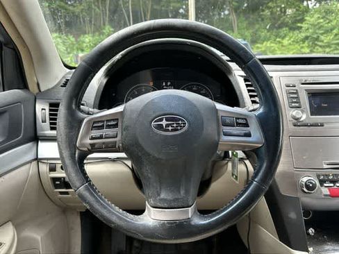 Used 2014 Subaru Outback 2.5i Premium w/ Moonroof Package AWD/4WD image 7