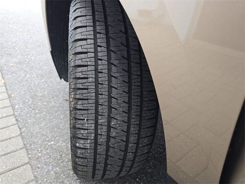 Certified 2019 Chevrolet Equinox Premier image 33