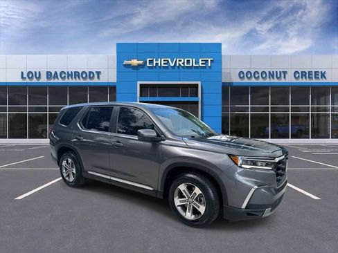 Used 2025 Honda Pilot EX-L image 2