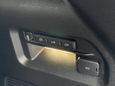 Certified 2021 Ford Explorer Platinum w/ Equipment Group 601A image 30