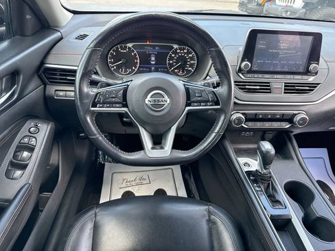 Used 2021 Nissan Altima 2.5 SR FWD image 14