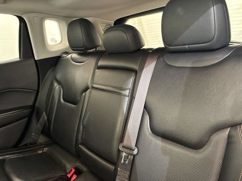 Used 2017 Jeep Compass Limited AWD/4WD image 9