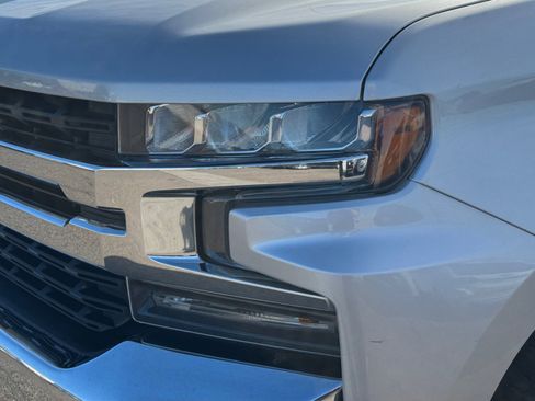 Used 2022 Chevrolet Silverado 1500 LT w/ Z71 Off-Road Package image 9