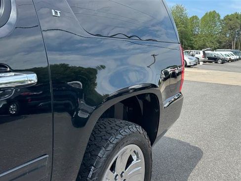 Used 2013 Chevrolet Suburban LT AWD/4WD image 15