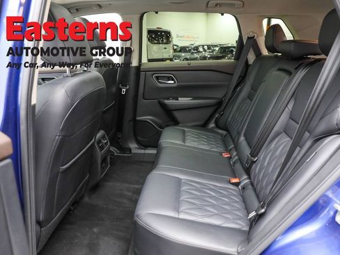 Used 2023 Nissan Rogue Platinum image 24