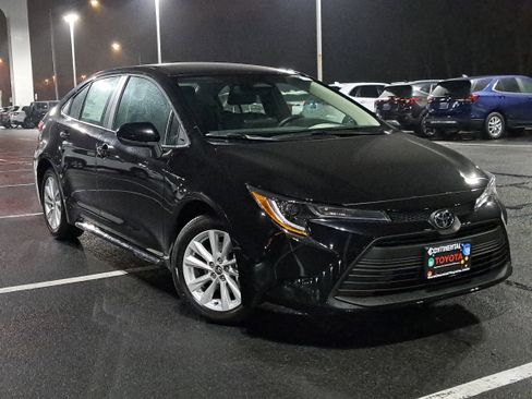 New 2026 Toyota Corolla LE image 2
