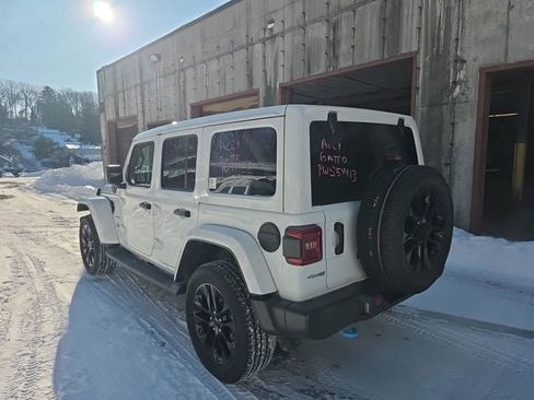 Used 2023 Jeep Wrangler Unlimited Sahara w/ Cold Weather Group image 7