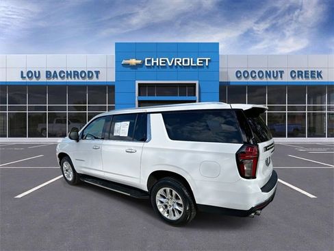 Used 2023 Chevrolet Suburban Premier image 6
