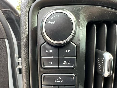 Used 2022 Chevrolet Silverado 1500 W/T w/ WT Fleet Convenience Package AWD/4WD image 19