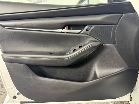 Used 2023 MAZDA MAZDA3 s image 36