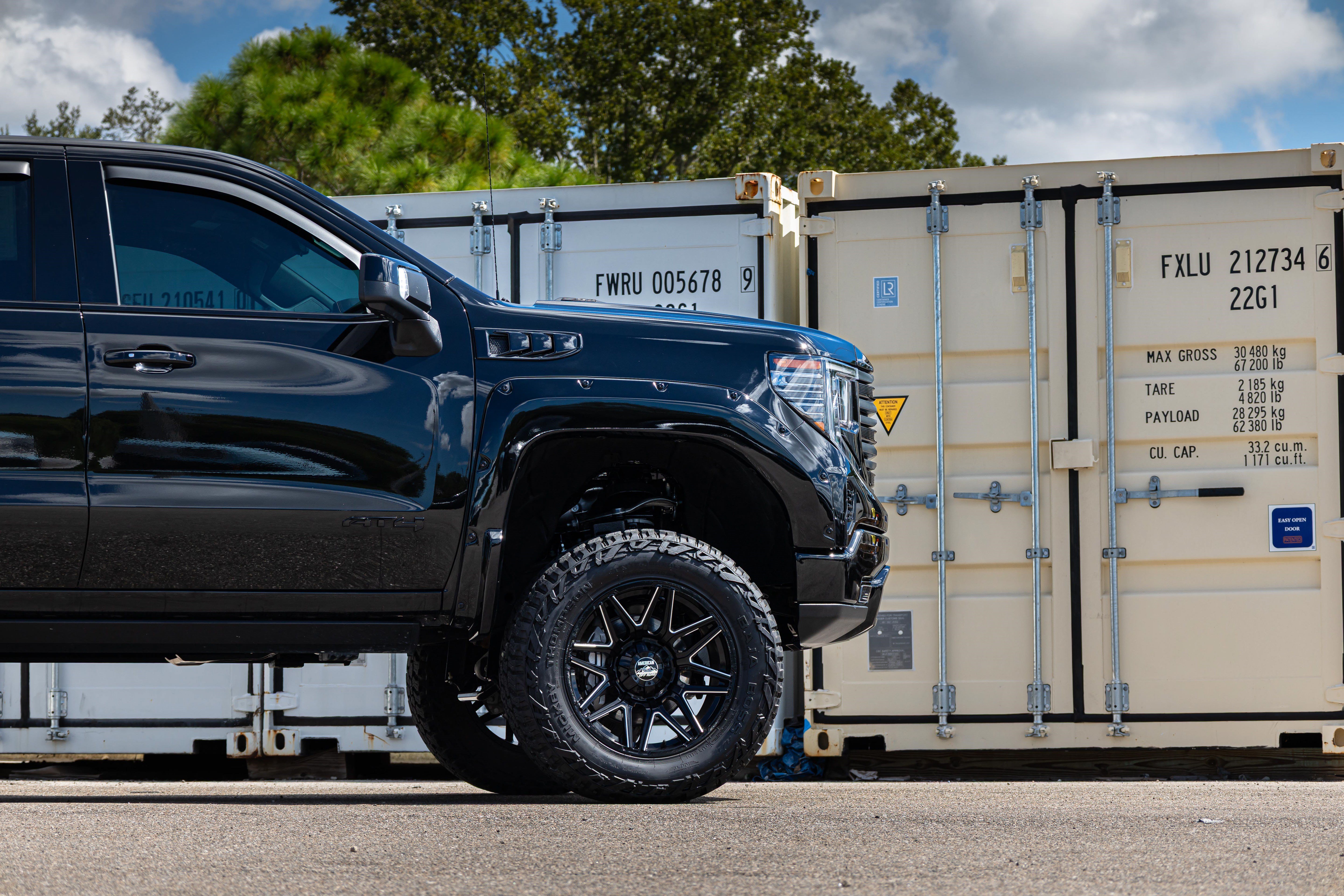 Used 2025 GMC Sierra 1500 AT4 w/ Technology Package AWD/4WD image 33