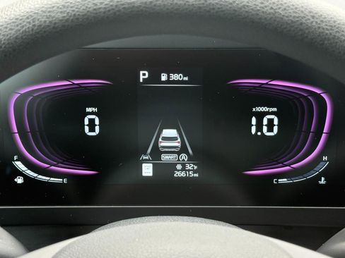 Used 2025 Kia Sportage LX image 33