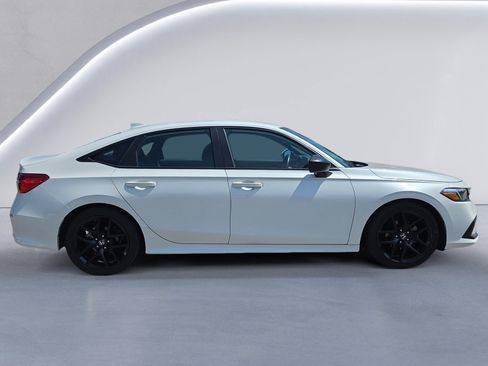 Used 2022 Honda Civic Sport image 3