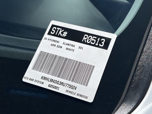Used 2024 Hyundai Elantra SEL FWD image 31