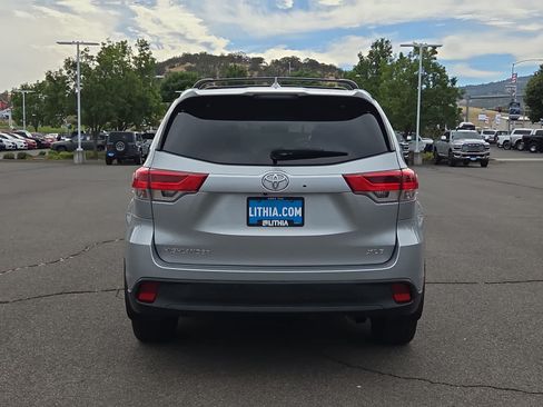 Used 2018 Toyota Highlander XLE FWD image 13