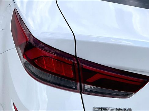 Used 2019 Kia Optima EX w/ EX Premium Package FWD image 28