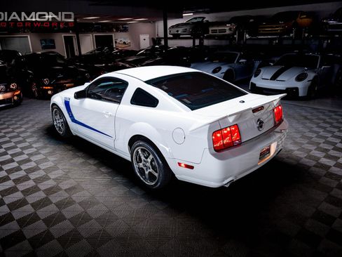 Used 2008 Ford Mustang GT RWD image 4