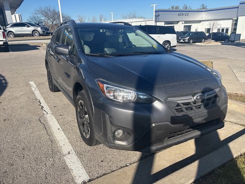 Certified 2022 Subaru Crosstrek 2.0i Premium w/ Moonroof Package image 3