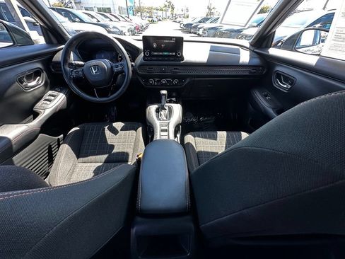 Used 2024 Honda HR-V Sport image 17