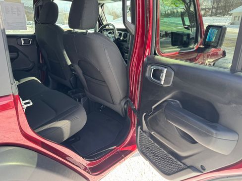 Used 2022 Jeep Wrangler Unlimited Sport image 41