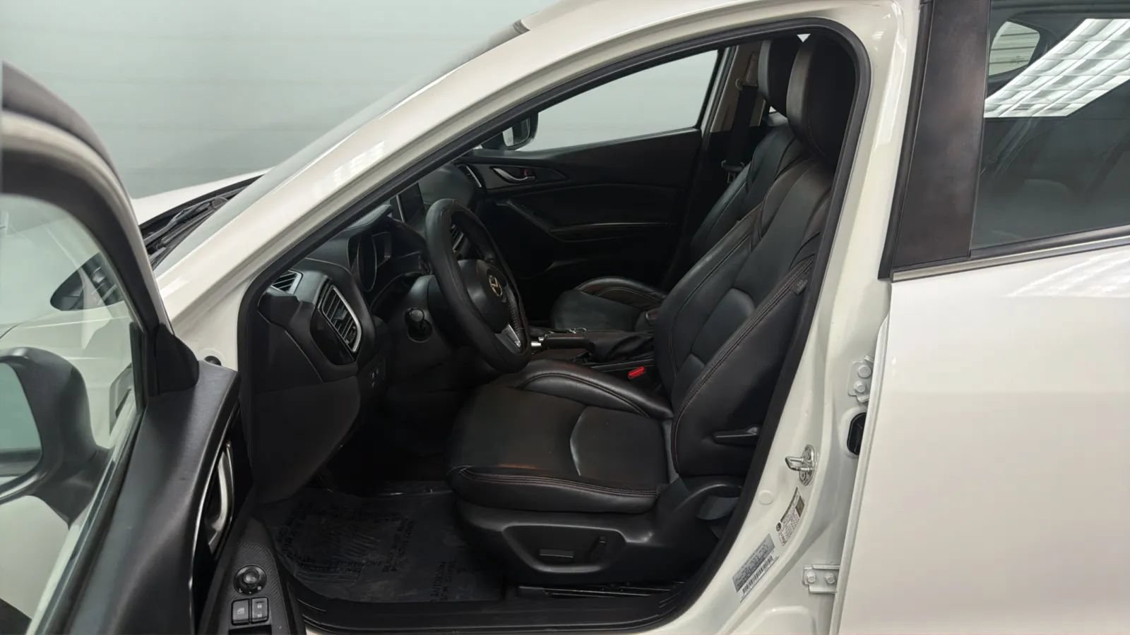 Used 2016 MAZDA MAZDA3 i Grand Touring FWD image 21