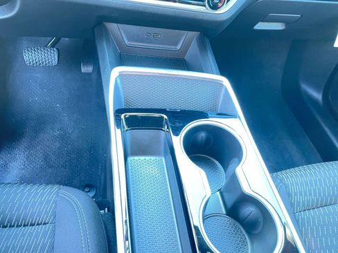 Used 2025 Chevrolet Equinox LT image 41