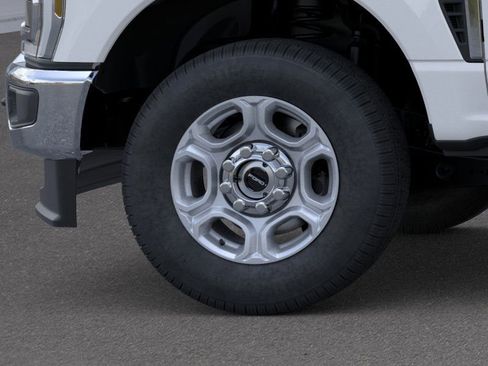 New 2026 Ford F350 XLT w/ XLT Premium Package AWD/4WD image 19