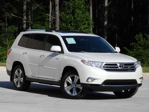 Used 2013 Toyota Highlander Limited FWD image 12