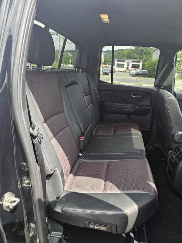 Used 2019 Honda Ridgeline Black Edition image 17