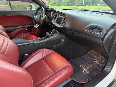 Used 2019 Dodge Challenger SRT Hellcat w/ Laguna Leather Package RWD image 25