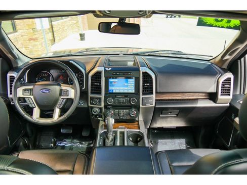 Used 2018 Ford F150 Lariat image 13